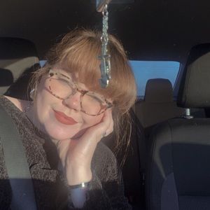 Meet your Posher, Zoe